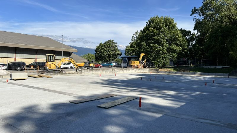 03 juin : mise en place du béton poreux